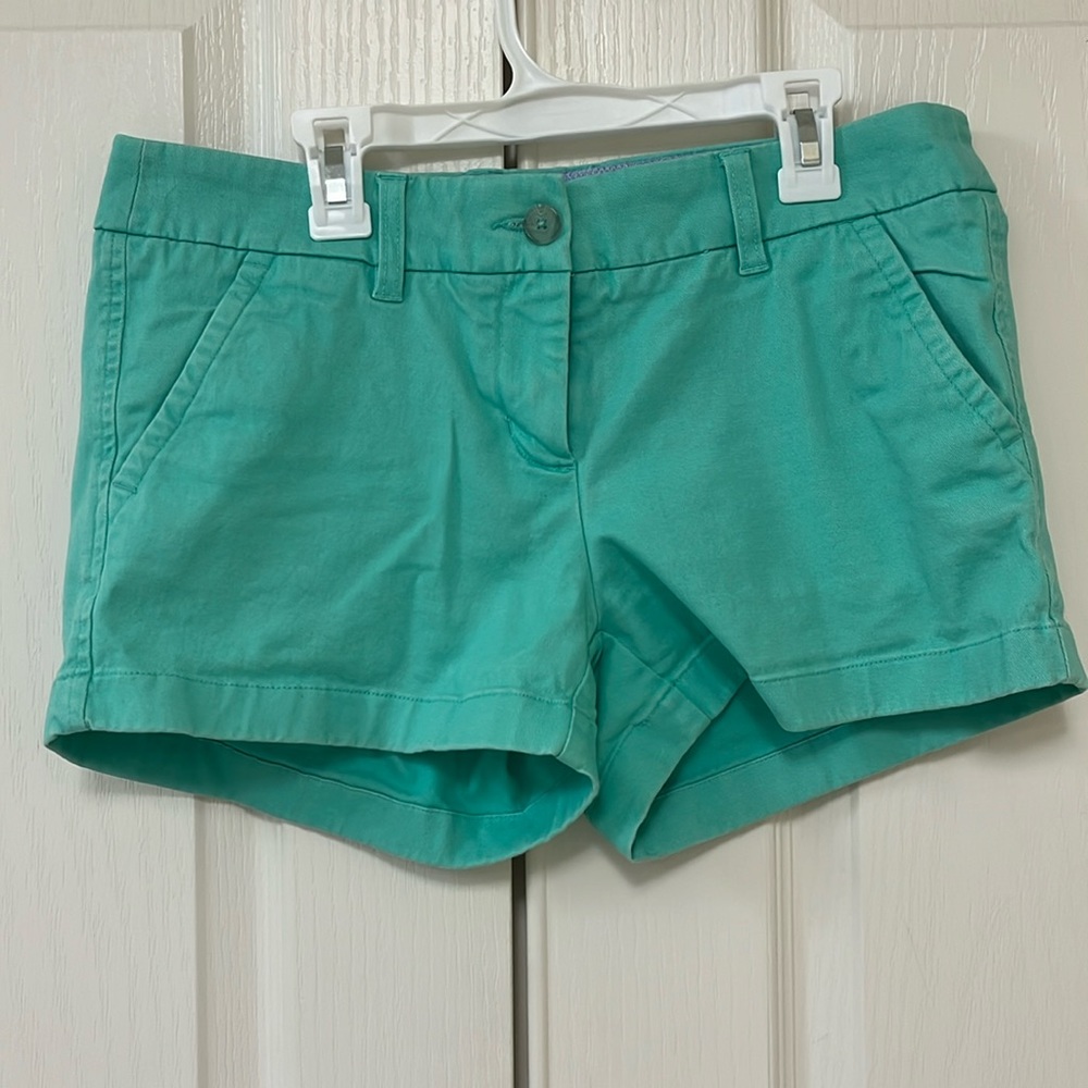 Southern Tide Leah mint shorts in great condition; 3 in inseam